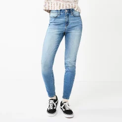 Juniors' SO® High-Rise Jegging 20 Juniors' SO® High-Rise Jegging -Cuddl Duds SHOP 3741815 Medium Wash