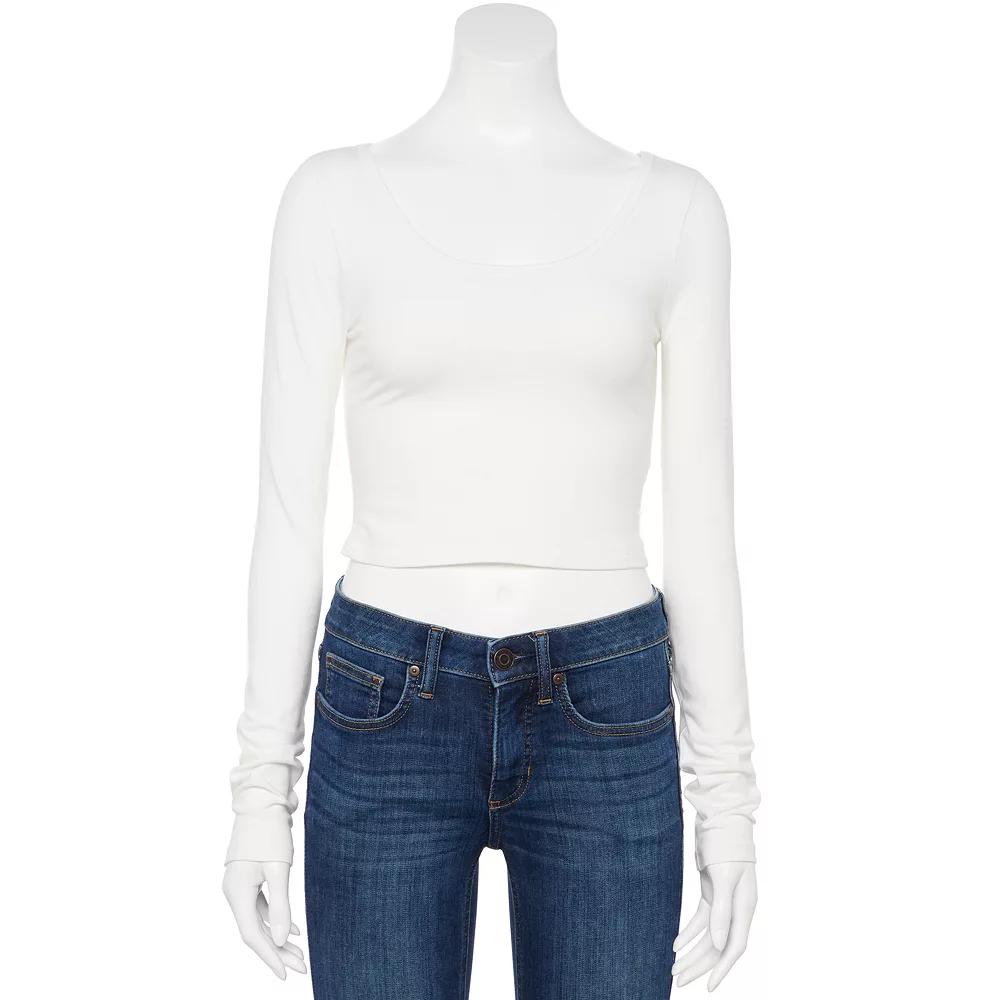 Juniors' SO® Long Sleeve Cropped Scoopneck Top 3 Juniors' SO® Long Sleeve Cropped Scoopneck Top - Image 3