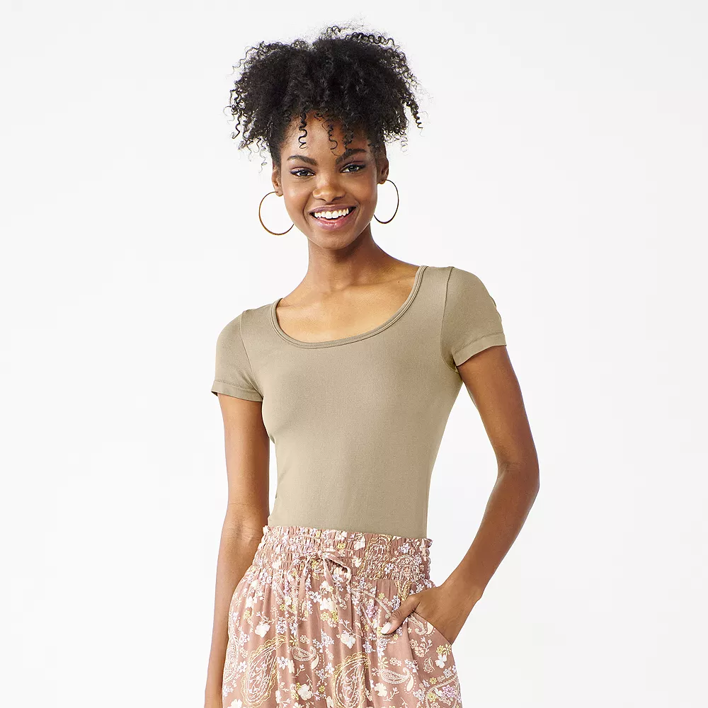 Juniors' SO® Seamless Short Sleeve Bodysuit 3 Juniors' SO® Seamless Short Sleeve Bodysuit - Image 3