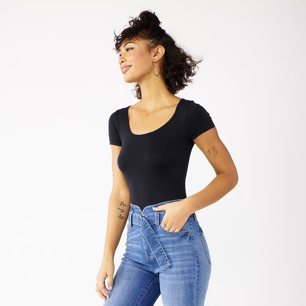 Juniors' SO® Seamless Short Sleeve Bodysuit 7 Juniors' SO® Seamless Short Sleeve Bodysuit - Image 7