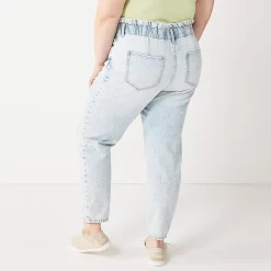 Alternative view of Juniors' Plus Size SO® High-Rise Mom Jeans
