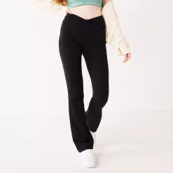 Alternative view of Juniors' SO® Crossover Waistband Flare Legging