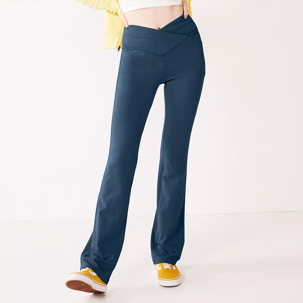 Juniors' SO® Crossover Waistband Flare Legging 8 Juniors' SO® Crossover Waistband Flare Legging - Image 8