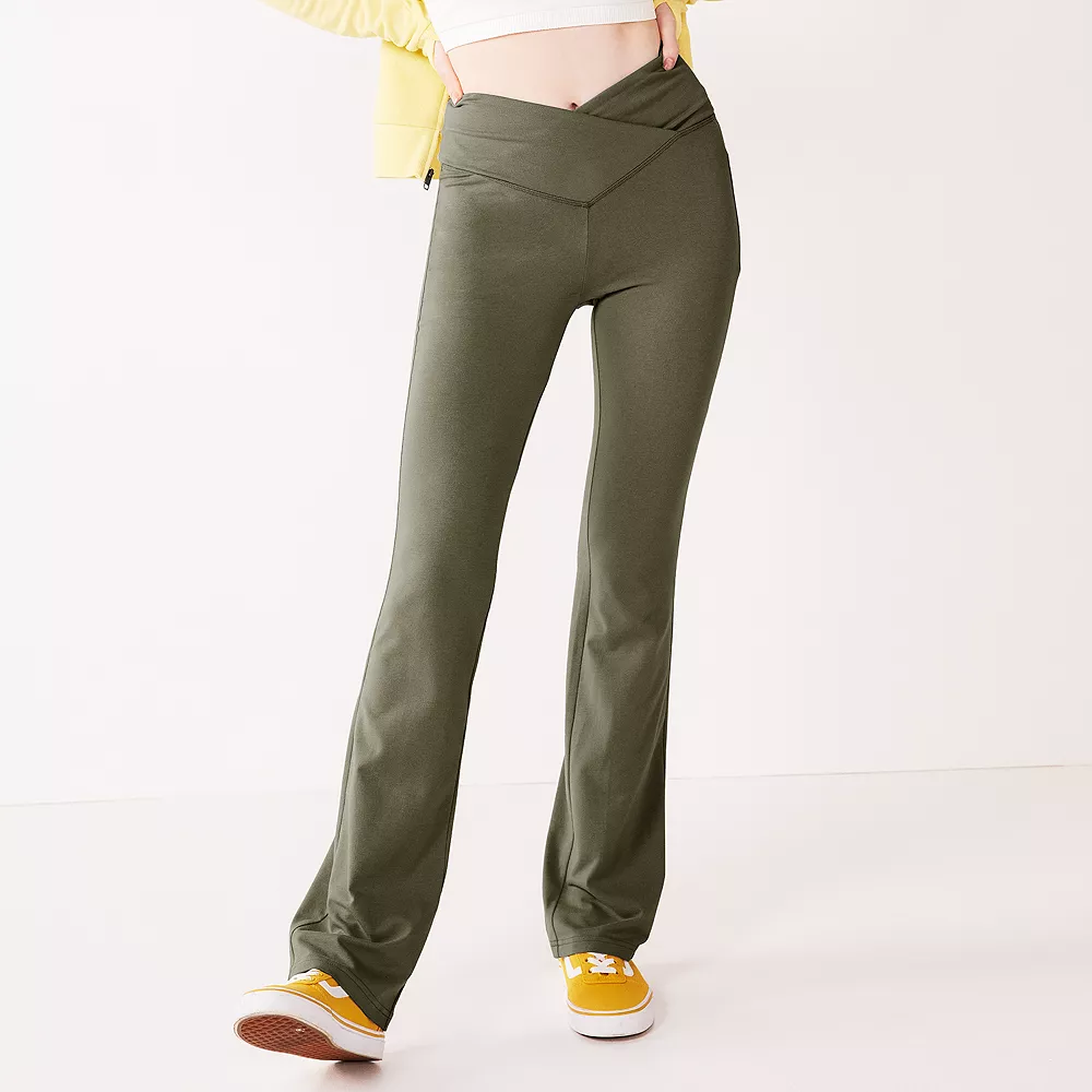 Juniors' SO® Crossover Waistband Flare Legging 10 Juniors' SO® Crossover Waistband Flare Legging - Image 10