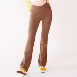 Juniors' SO® Crossover Waistband Flare Legging 15 Juniors' SO® Crossover Waistband Flare Legging -Cuddl Duds SHOP 5501563 Puebla Brown