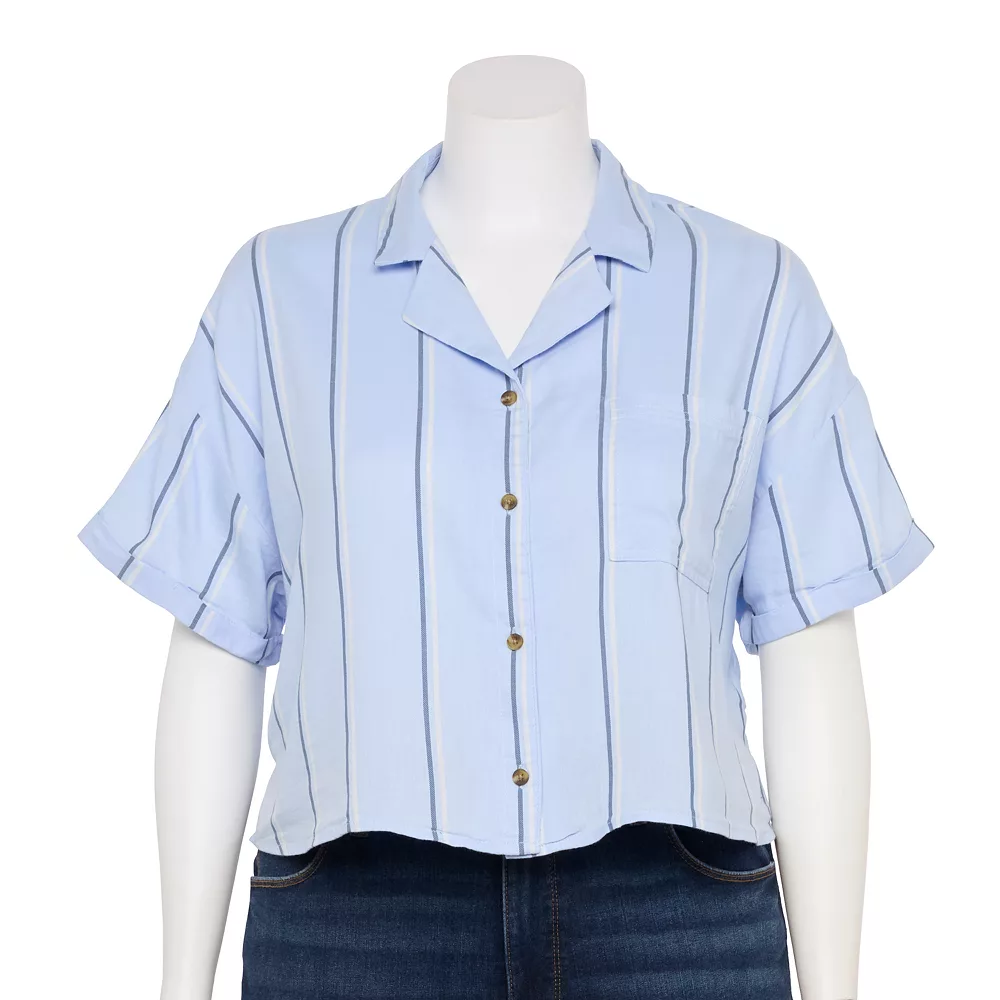Juniors' Plus Size SO® Cropped Button Down Shirt 2 Juniors' Plus Size SO® Cropped Button Down Shirt - Image 2