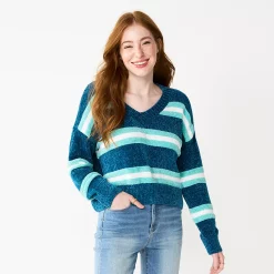 Alternative view of Juniors' SO® V-Neck Chenille Pullover Sweater